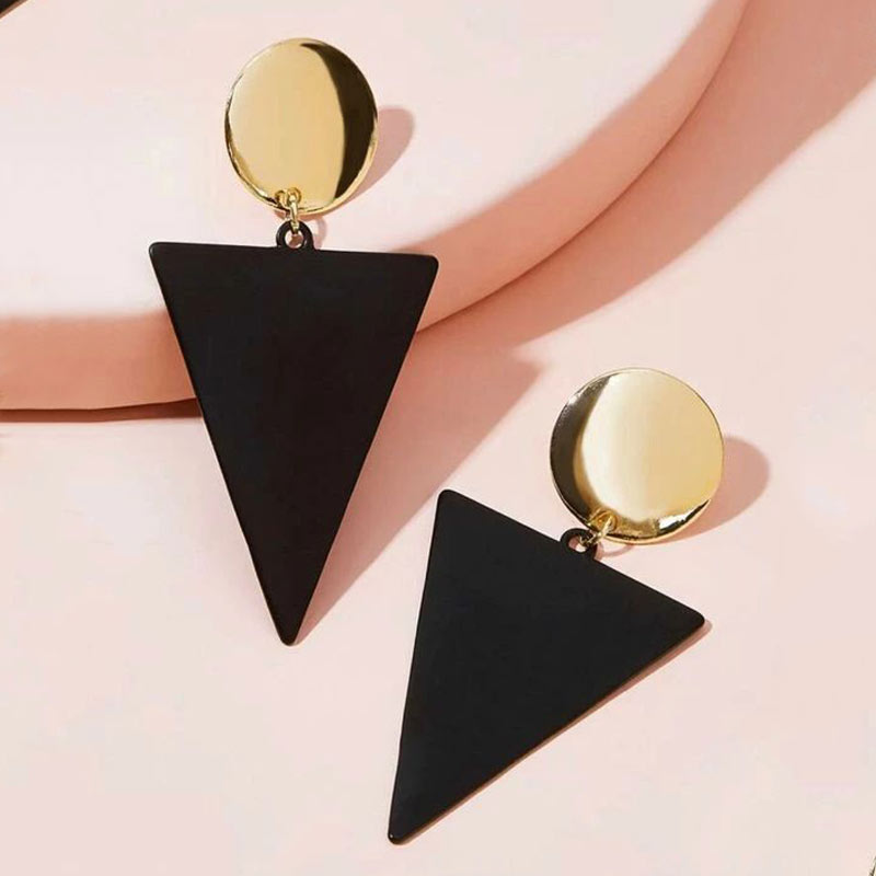 brinco de resina triangular