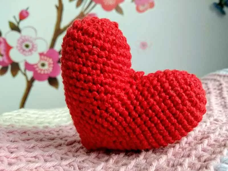 coracao-amigurumi-croche-festas-a-origem-do-amigurumi